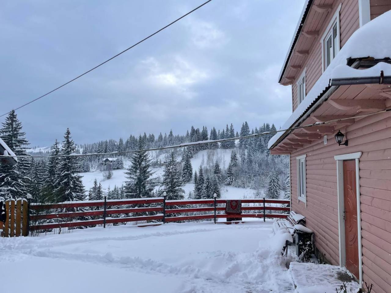 Kazka Aparthotel Yablunytsya Exterior photo